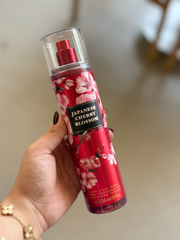 بادی اسپلش بث اند بادی رایحه Japanese Cherry Blossom